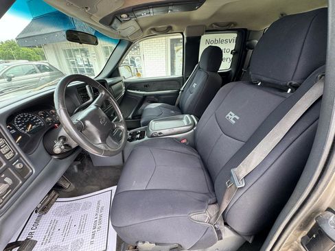Used 2001 Chevrolet Silverado 3500 LS AWD/4WD image 12