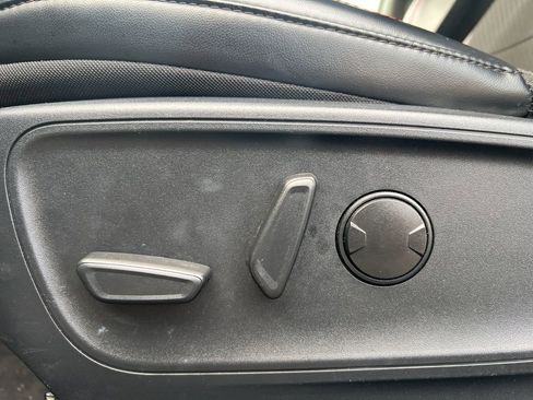 Used 2024 Ford Escape ST-Line image 10