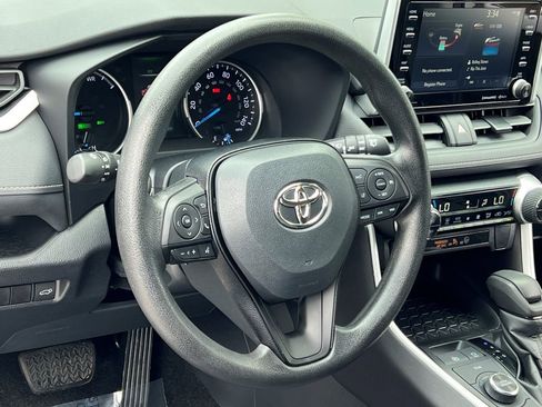 Used 2021 Toyota RAV4 XLE w/ Convenience Package AWD/4WD image 10