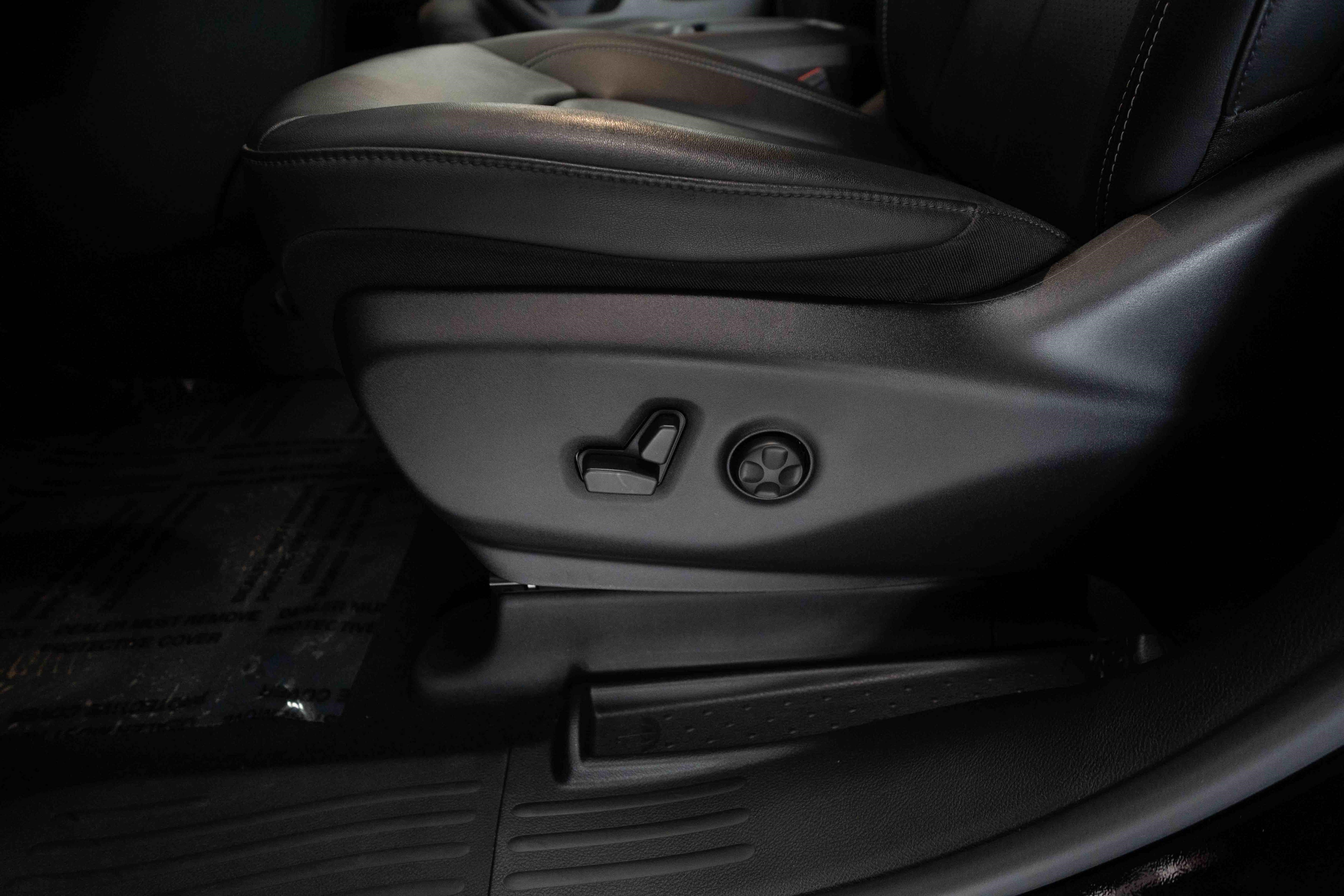 Used 2026 Chrysler Pacifica Select FWD image 12
