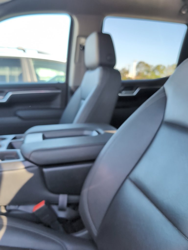 Used 2026 GMC Sierra 1500 SLT RWD image 5