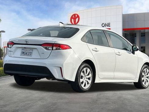 Used 2024 Toyota Corolla LE image 4