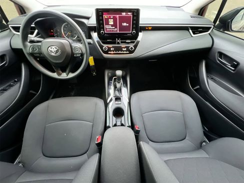 Used 2022 Toyota Corolla LE image 15