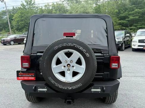Used 2012 Jeep Wrangler Sport AWD/4WD image 6