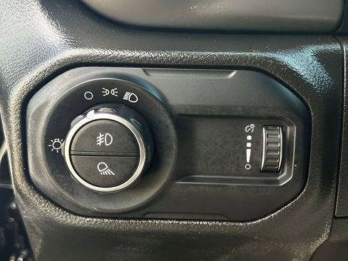 Certified 2023 Jeep Gladiator Sport w/ Trailer Tow Package image 34