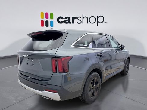 Used 2025 Kia Sorento LX FWD image 5