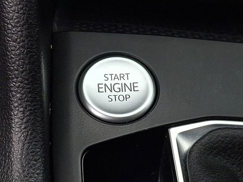 Used 2022 Volkswagen Taos SE image 23