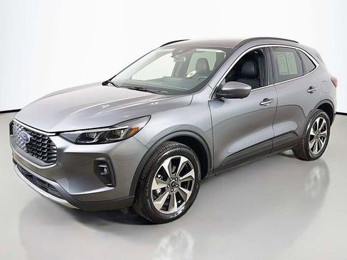 Used 2024 Ford Escape Platinum image 7