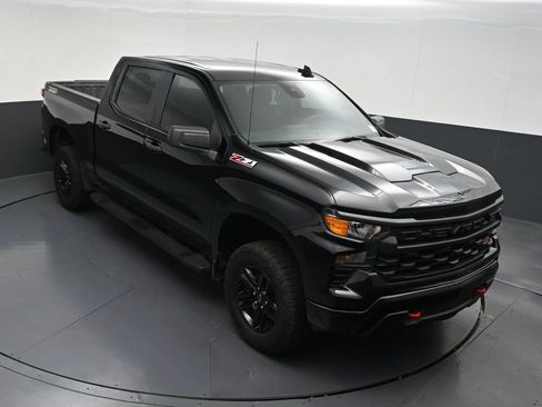 Used 2025 Chevrolet Silverado 1500 Custom Trail Boss AWD/4WD image 22