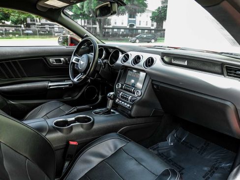 Used 2019 Ford Mustang Premium RWD image 14