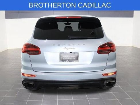Used 2016 Porsche Cayenne AWD/4WD image 4