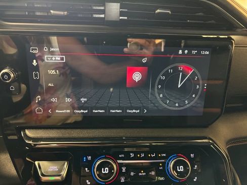 Used 2023 GMC Sierra 1500 AT4 w/ AT4 Preferred Package AWD/4WD image 19