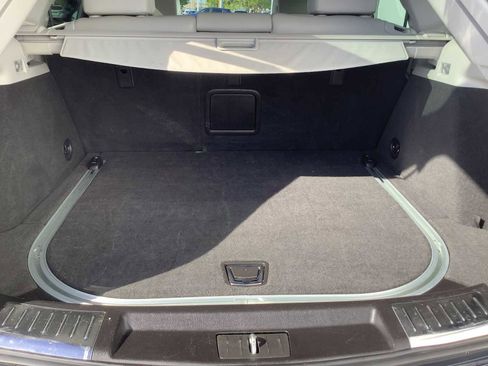 Used 2015 Cadillac SRX Luxury w/ Driver Awareness Package image 19