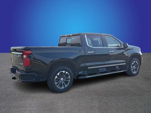 Used 2024 Chevrolet Silverado 1500 High Country w/ Technology Package AWD/4WD image 5