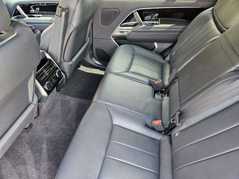 Used 2023 Land Rover Range Rover Long Wheelbase SE AWD/4WD image 26