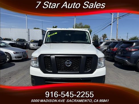Used 2016 Nissan NV 2500 SV RWD image 2