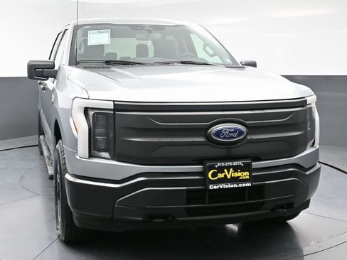 Used 2023 Ford F150 Lightning Pro image 4