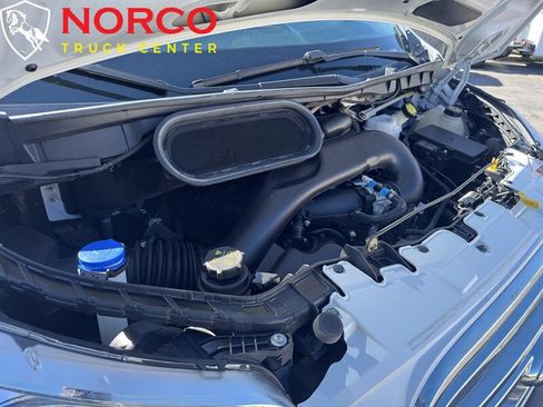 Used 2018 Ford Transit 250 250 T250 Low Roof Cargo w/ Exterior Upgrade Package image 27