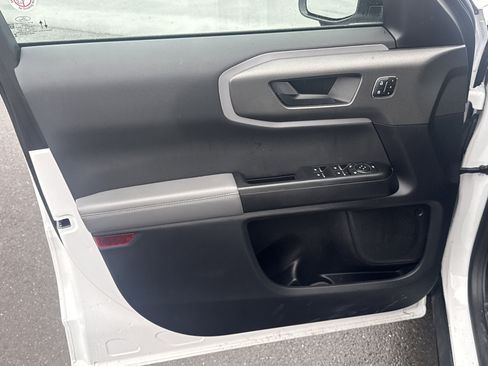 Used 2025 Ford Bronco Sport Badlands image 16