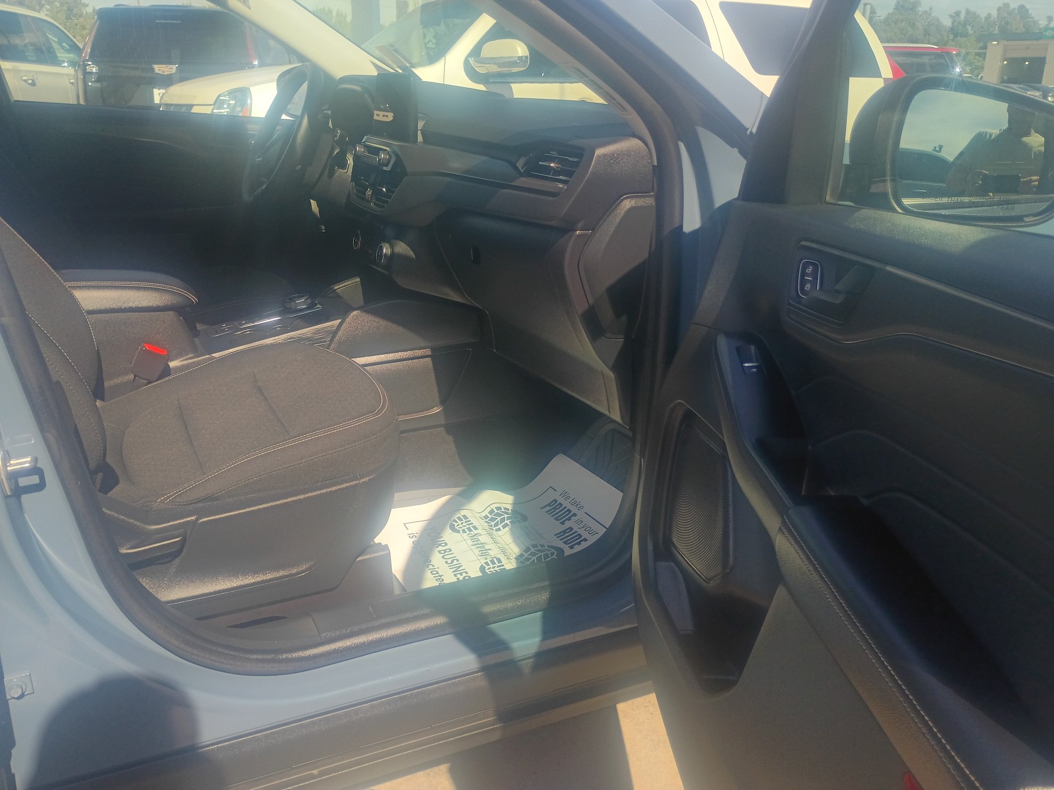Used 2025 Ford Escape Active AWD/4WD image 12