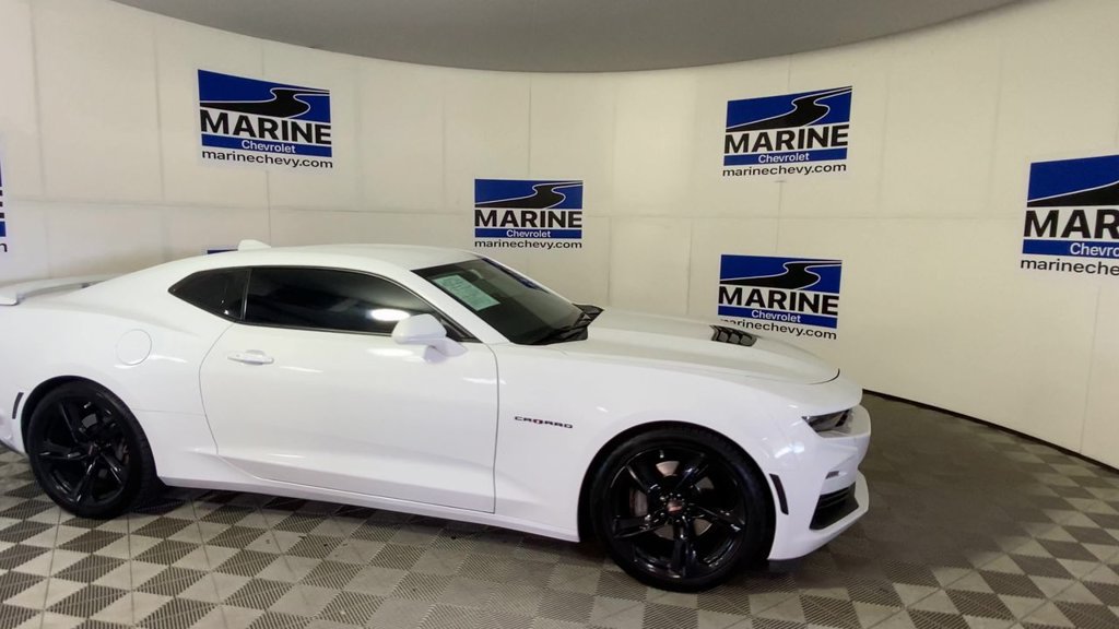Used 2020 Chevrolet Camaro SS RWD image 3