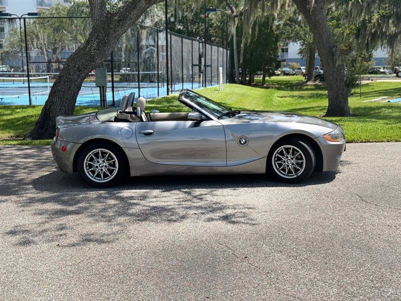 Used 2004 BMW Z4 2.5i RWD image 6