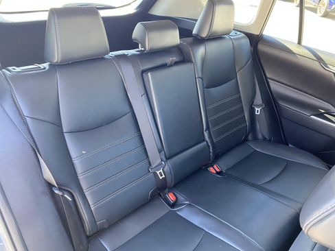 Used 2020 Toyota RAV4 XLE Premium AWD/4WD image 16