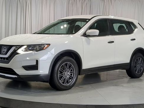 Used 2017 Nissan Rogue S AWD/4WD image 5
