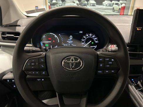 New 2026 Toyota Sienna LE image 10