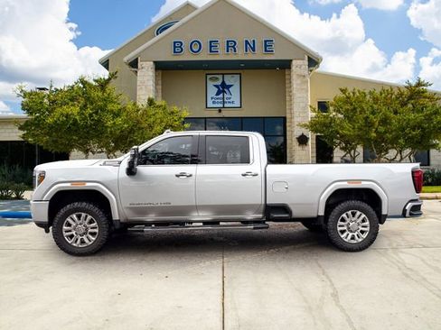 Used 2023 GMC Sierra 3500 Denali w/ Technology Package image 2