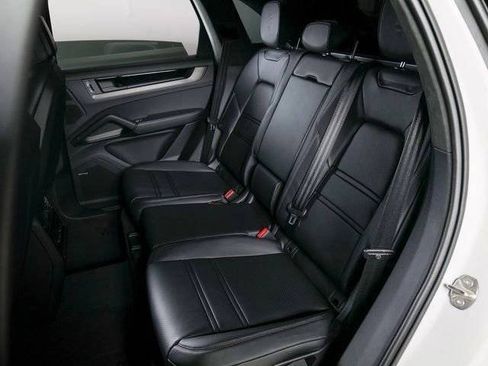 New 2026 Porsche Cayenne GTS AWD/4WD image 13