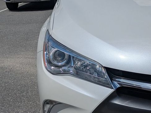 Used 2017 Toyota Camry XLE w/ Moonroof Package FWD image 11