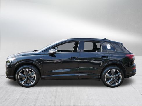 Used 2024 Audi Q4 e-tron Premium Plus w/ Premium Plus AWD/4WD image 4