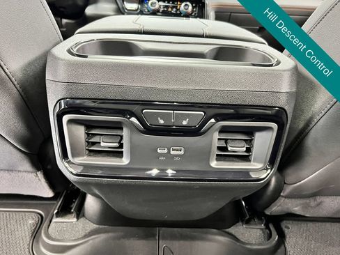 Used 2025 GMC Sierra 2500 AT4 w/ AT4 Premium Plus Package AWD/4WD image 18