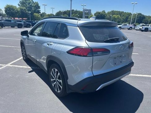 Used 2023 Toyota Corolla Cross XLE w/ Convenience Package AWD/4WD image 7