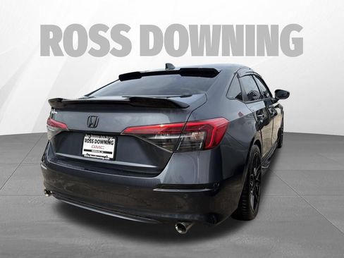 Used 2023 Honda Civic Touring image 4