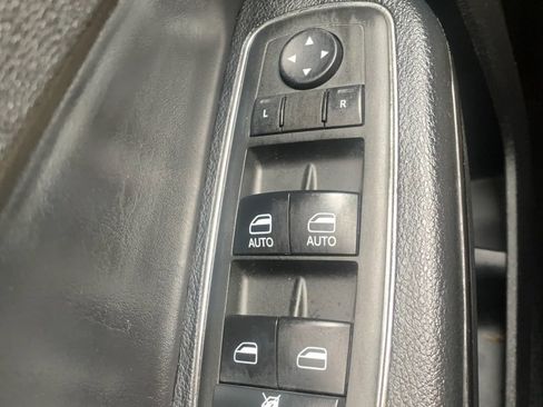 Used 2014 Chrysler 300 S w/ Light Group RWD image 29
