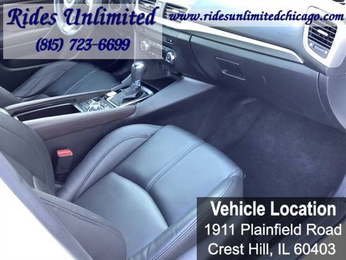 Used 2018 MAZDA MAZDA3 Touring FWD image 33