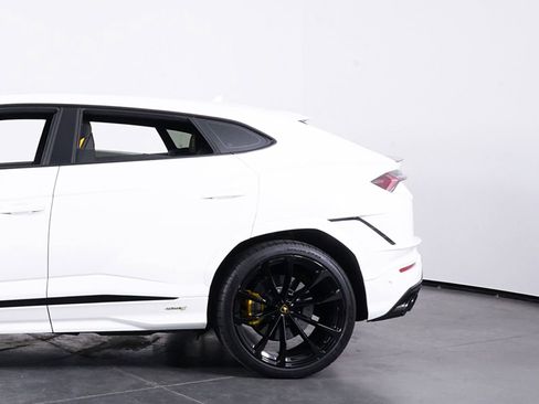 Used 2024 Lamborghini Urus S image 13