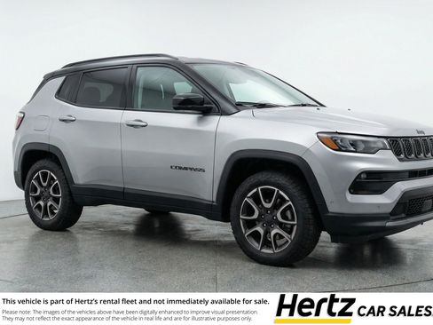 Used 2025 Jeep Compass Trailhawk AWD/4WD image 1
