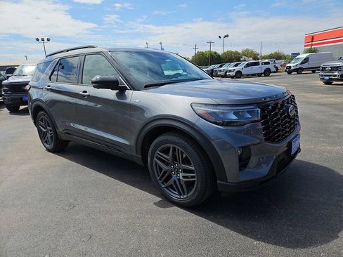New 2026 Ford Explorer ST-Line w/ ST-Line Street Pack RWD image 1