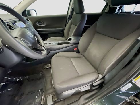 Used 2018 Honda HR-V EX image 12