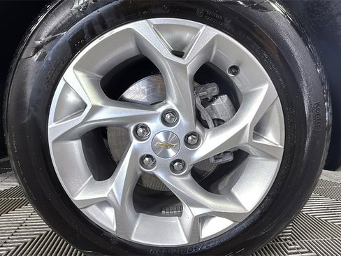 Used 2024 Chevrolet Trax LS w/ LS Convenience Package image 32