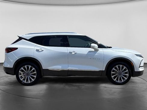 Used 2024 Chevrolet Blazer Premier w/ Driver Confidence II Package AWD/4WD image 11