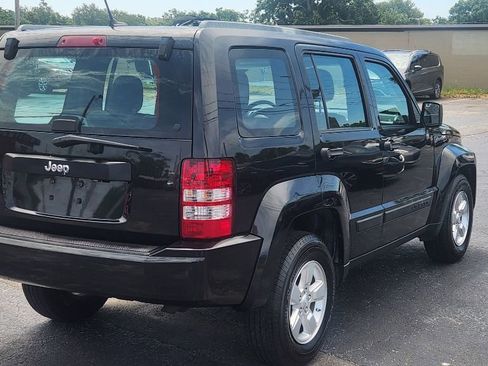 Used 2012 Jeep Liberty Sport AWD/4WD image 6