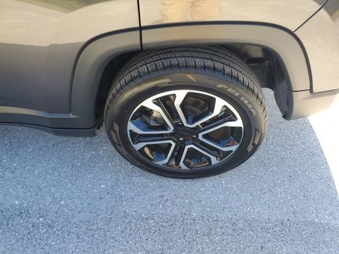 Used 2023 Jeep Compass Limited image 19