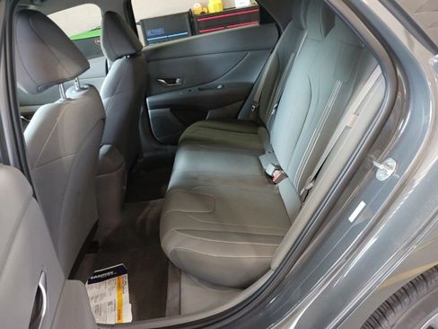 Used 2024 Hyundai Elantra SEL FWD image 10