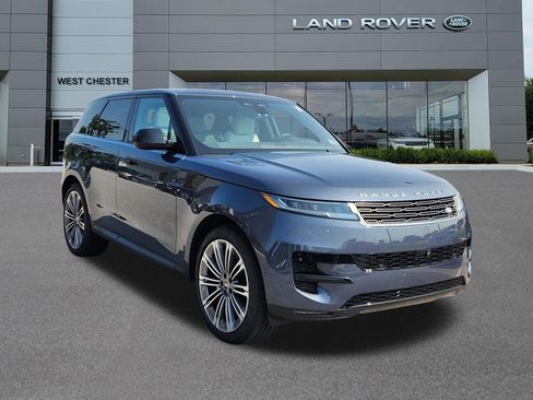 Certified 2025 Land Rover Range Rover Sport SE AWD/4WD image 2