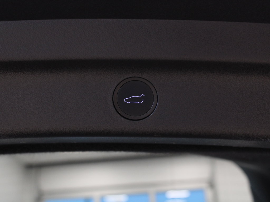 Used 2025 Tesla Model Y Long Range RWD image 26