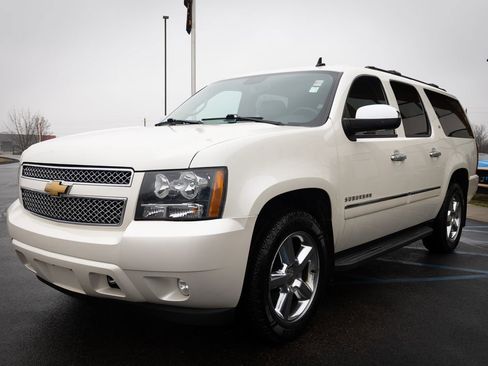 Used 2014 Chevrolet Suburban LTZ image 26